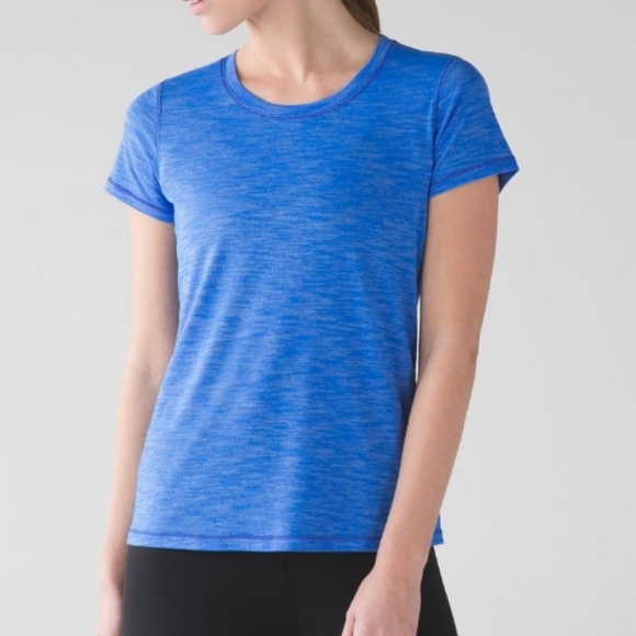 Lululemon Aqua Short Sleeve T-shirt - Picture 1 of 9